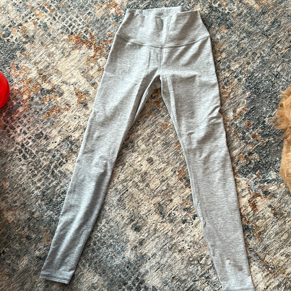 Alo Yoga Alo soft heather grey leggings size XS. Only wore a few times.